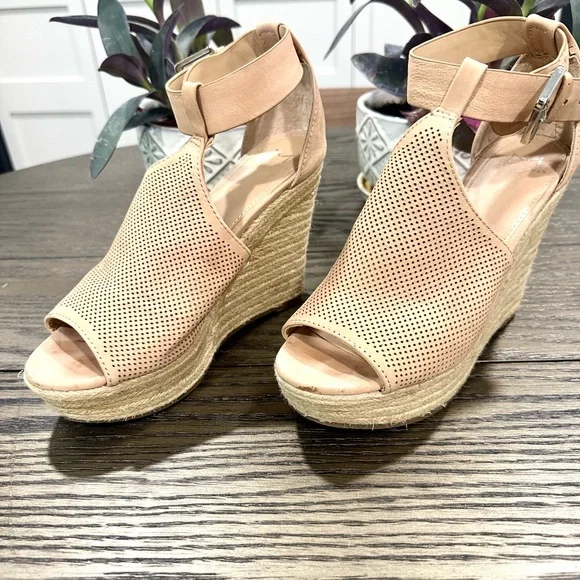 Marc Fisher Alison Light Pink Nubuck Suede Espadrille Wedges Size 7 - Picture 2 of 9